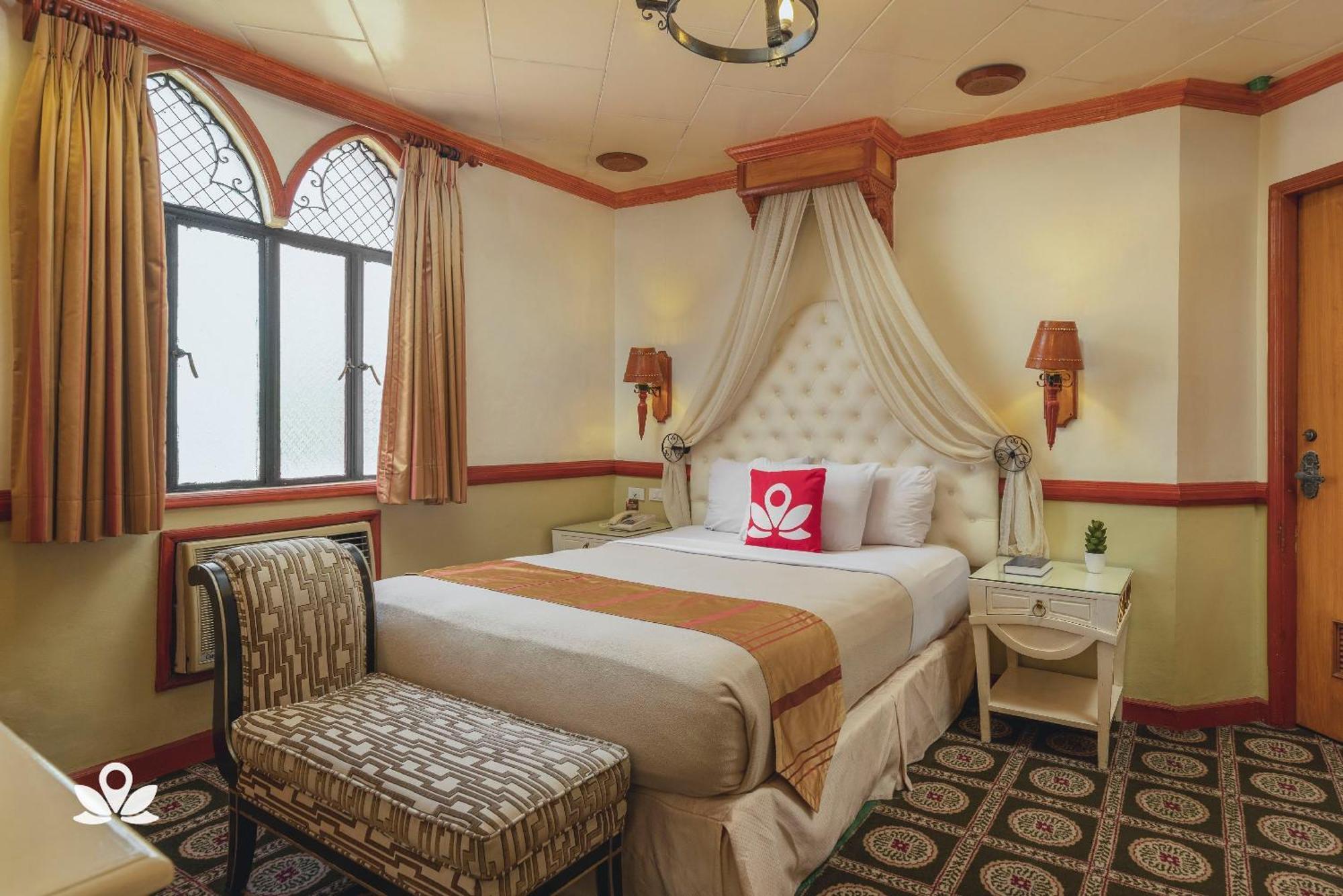 Zen Rooms Camelot Hotel Qc Кесон-Сити Экстерьер фото