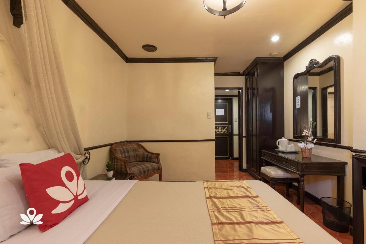 Zen Rooms Camelot Hotel Qc Кесон-Сити Экстерьер фото