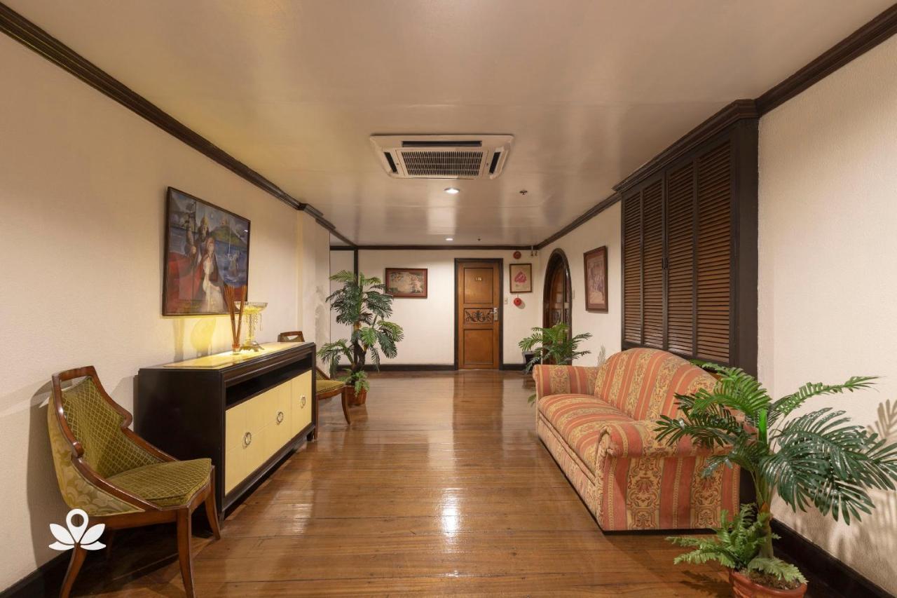 Zen Rooms Camelot Hotel Qc Кесон-Сити Экстерьер фото