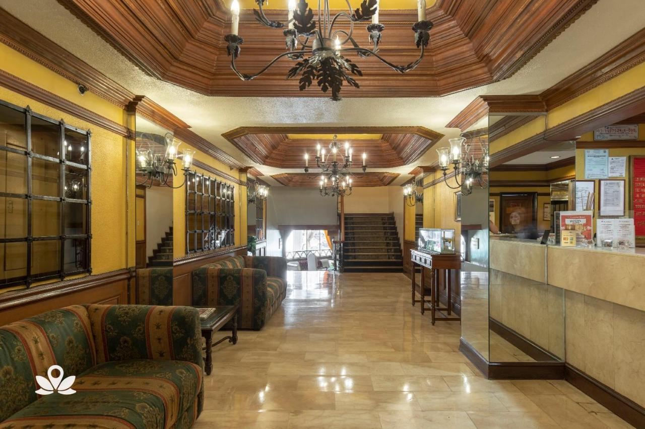 Zen Rooms Camelot Hotel Qc Кесон-Сити Экстерьер фото
